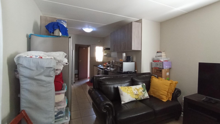 1 Bedroom Property for Sale in Erand Gardens Gauteng