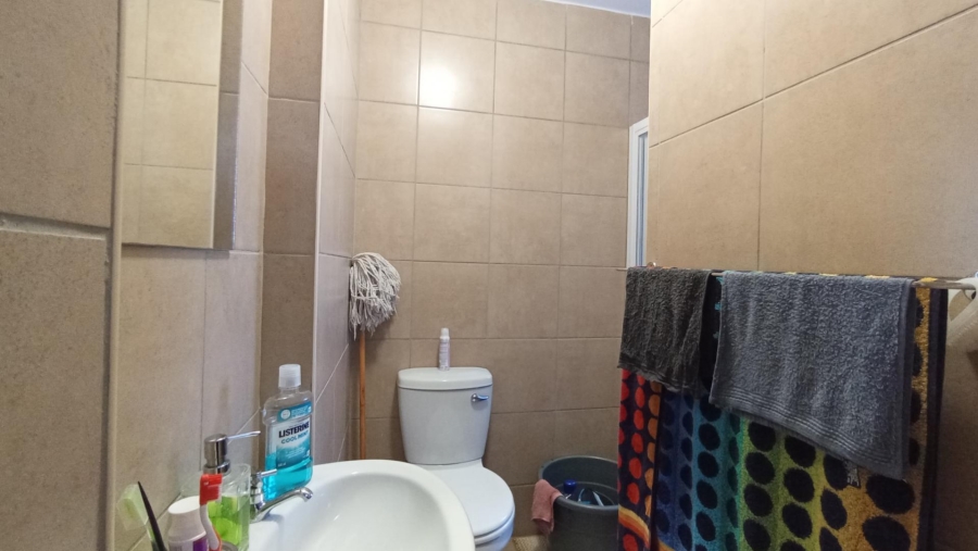 1 Bedroom Property for Sale in Erand Gardens Gauteng