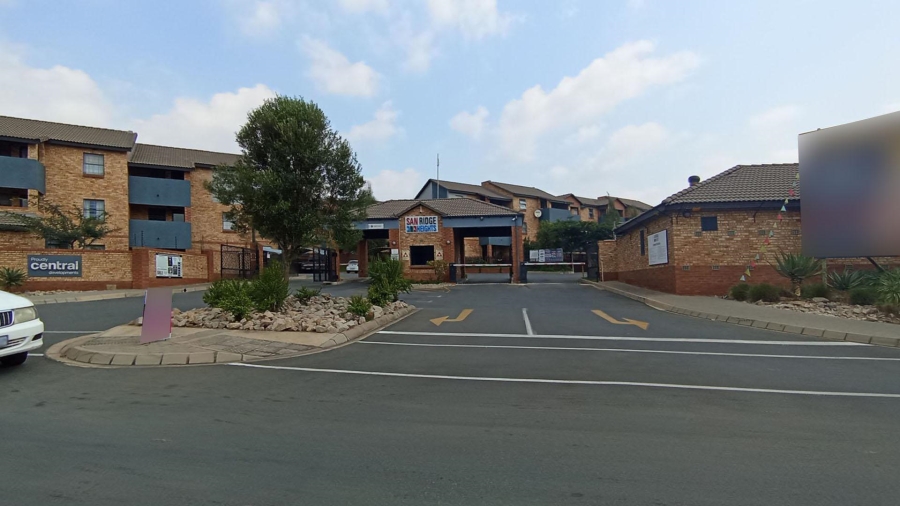 1 Bedroom Property for Sale in Erand Gardens Gauteng