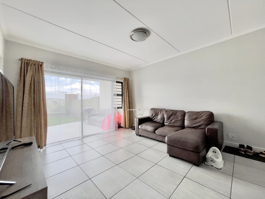 To Let  Bedroom Property for Rent in Waterfall Gauteng