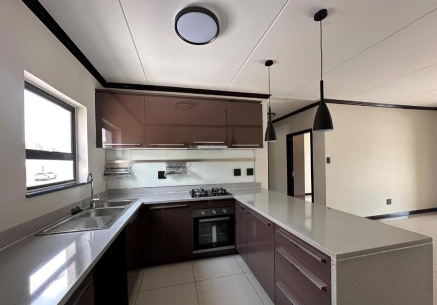 To Let 2 Bedroom Property for Rent in Blue Hills AH Gauteng