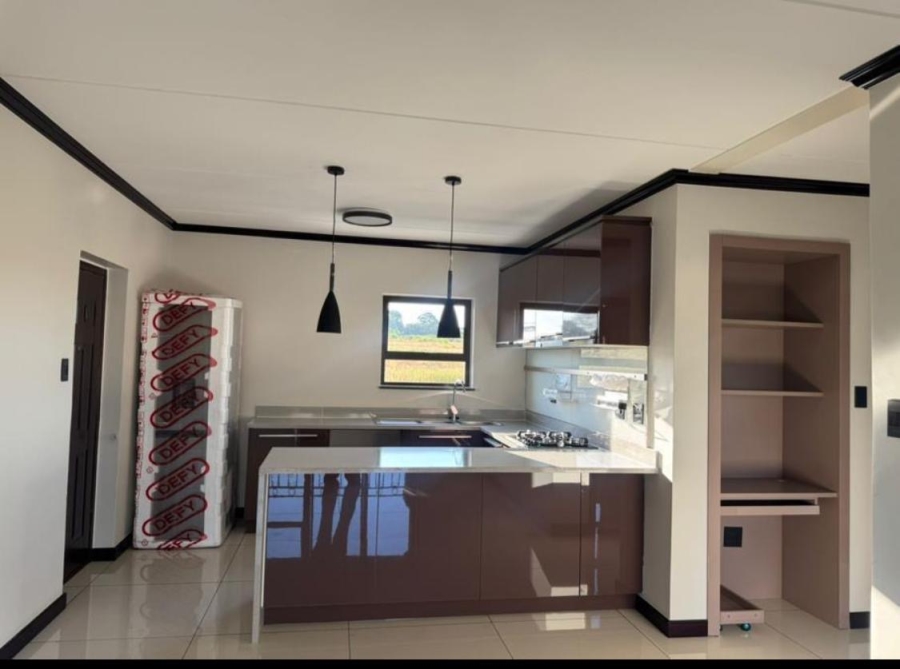 To Let 2 Bedroom Property for Rent in Blue Hills AH Gauteng