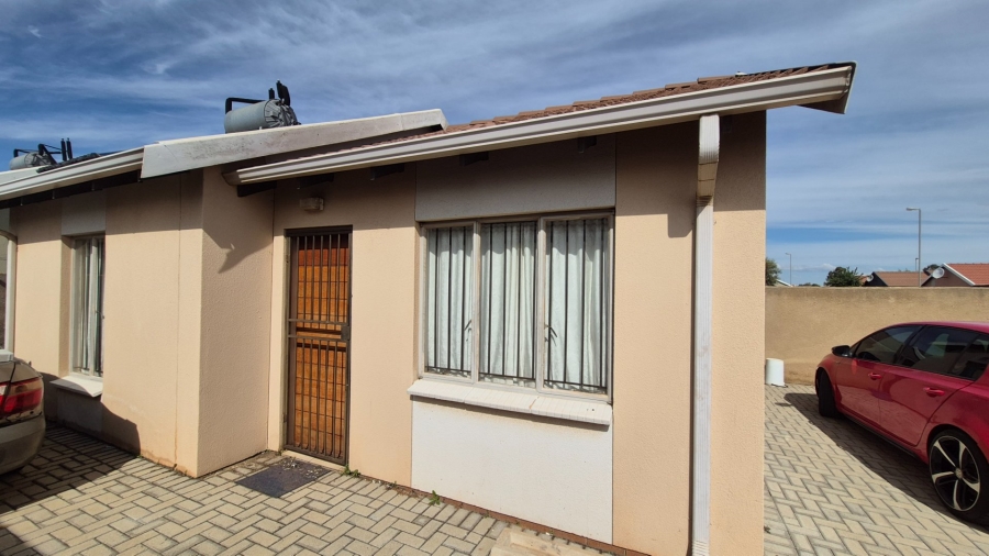 2 Bedroom Property for Sale in Sky City Gauteng