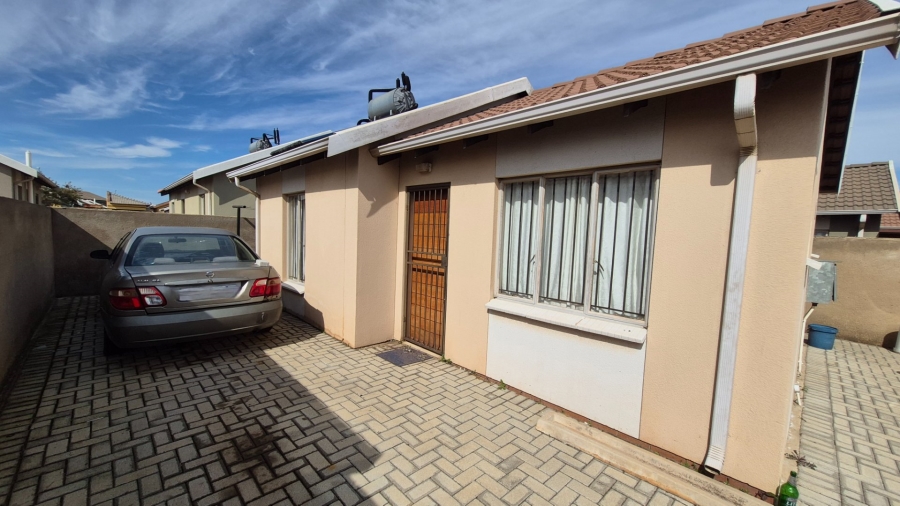 2 Bedroom Property for Sale in Sky City Gauteng