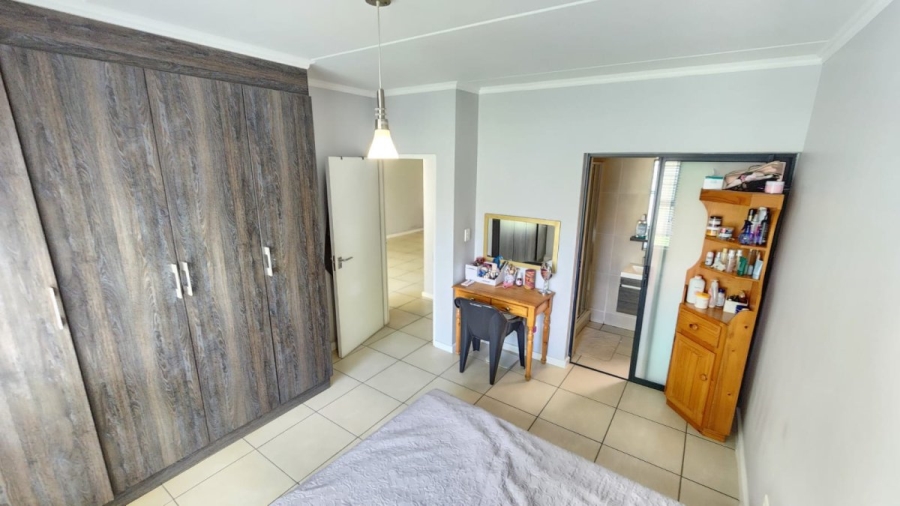 3 Bedroom Property for Sale in Greenstone Crest Gauteng
