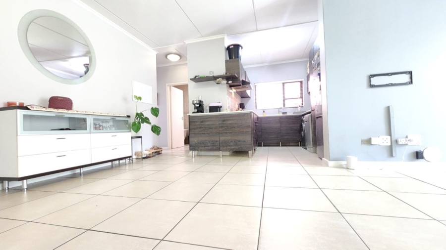 3 Bedroom Property for Sale in Greenstone Crest Gauteng