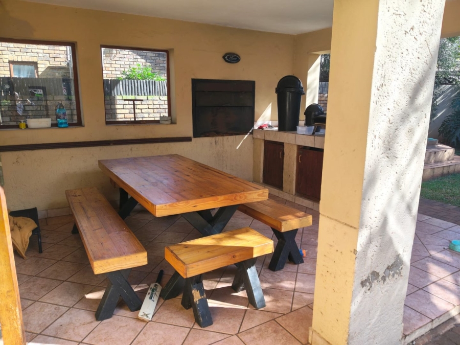 3 Bedroom Property for Sale in Eldoraigne Gauteng