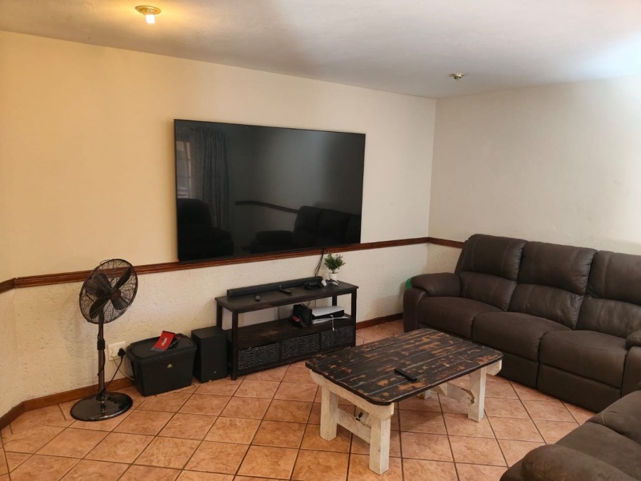 3 Bedroom Property for Sale in Eldoraigne Gauteng