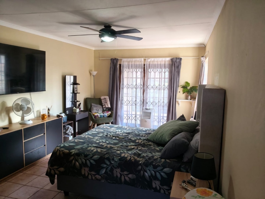 3 Bedroom Property for Sale in Eldoraigne Gauteng