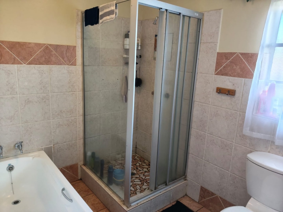 3 Bedroom Property for Sale in Eldoraigne Gauteng