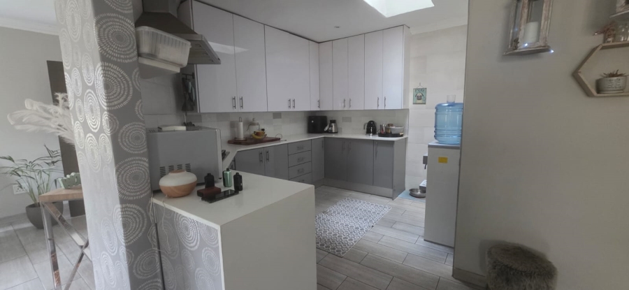 3 Bedroom Property for Sale in Beyers Park Gauteng