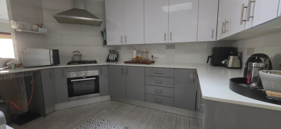 3 Bedroom Property for Sale in Beyers Park Gauteng