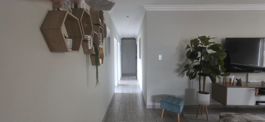 3 Bedroom Property for Sale in Beyers Park Gauteng