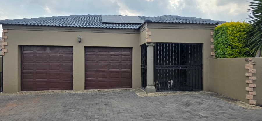 3 Bedroom Property for Sale in Beyers Park Gauteng