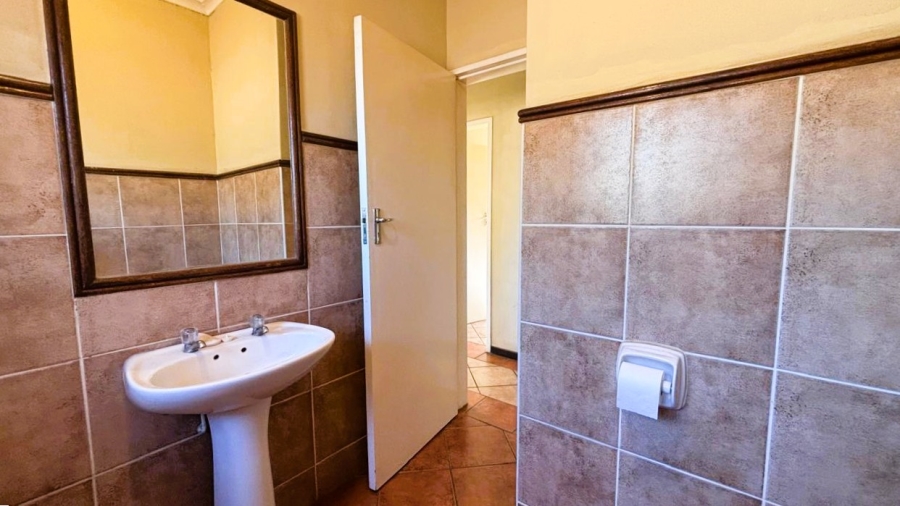 3 Bedroom Property for Sale in Eco Park Gauteng