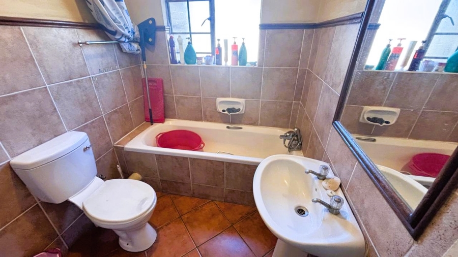 3 Bedroom Property for Sale in Eco Park Gauteng