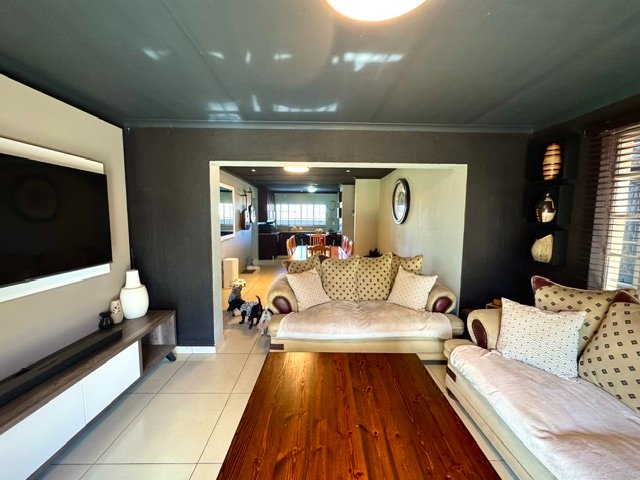 3 Bedroom Property for Sale in Sunward Park Gauteng