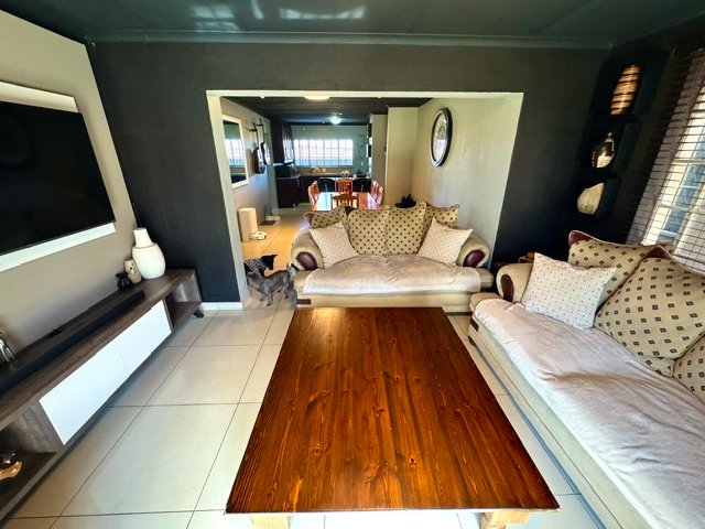 3 Bedroom Property for Sale in Sunward Park Gauteng