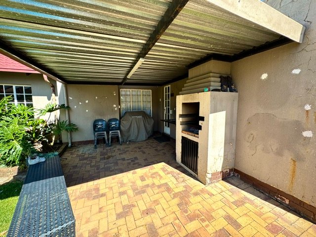 3 Bedroom Property for Sale in Sunward Park Gauteng