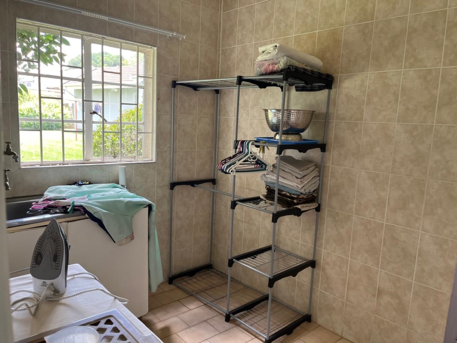To Let 4 Bedroom Property for Rent in Farrarmere Gauteng