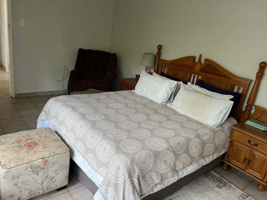 To Let 4 Bedroom Property for Rent in Farrarmere Gauteng