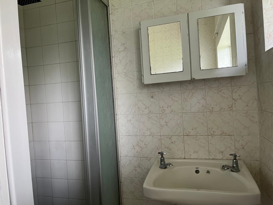 To Let 4 Bedroom Property for Rent in Farrarmere Gauteng