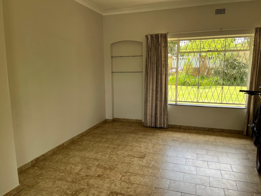 To Let 4 Bedroom Property for Rent in Farrarmere Gauteng