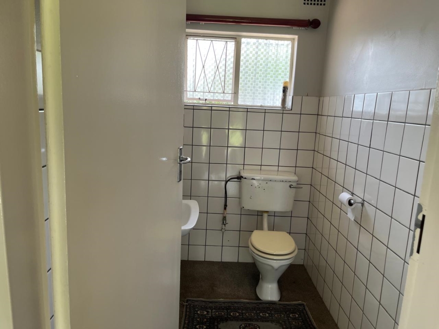 To Let 4 Bedroom Property for Rent in Farrarmere Gauteng