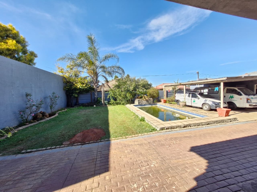 To Let 3 Bedroom Property for Rent in Dinwiddie Gauteng