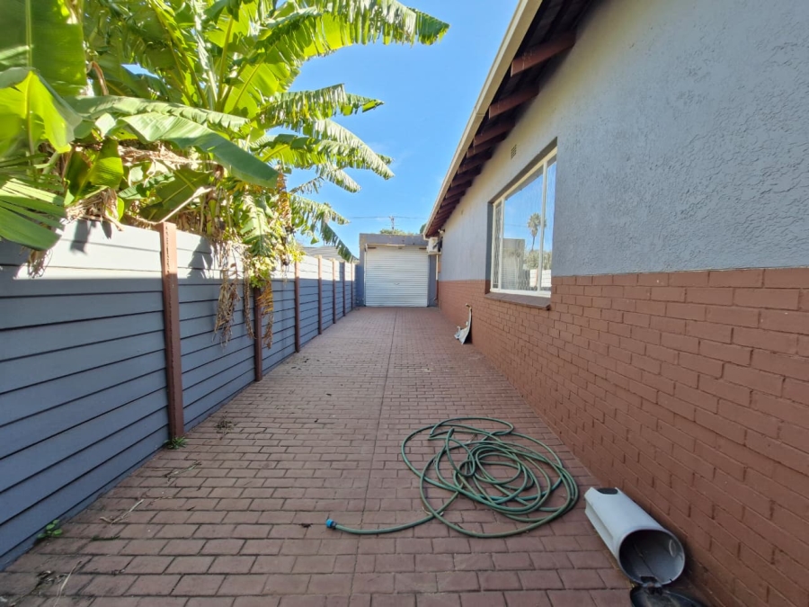 To Let 3 Bedroom Property for Rent in Dinwiddie Gauteng