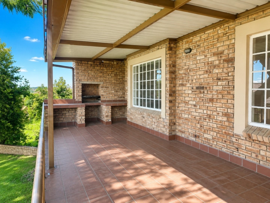 3 Bedroom Property for Sale in Amorosa Gauteng