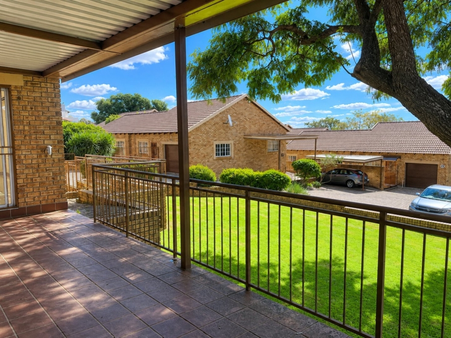 3 Bedroom Property for Sale in Amorosa Gauteng