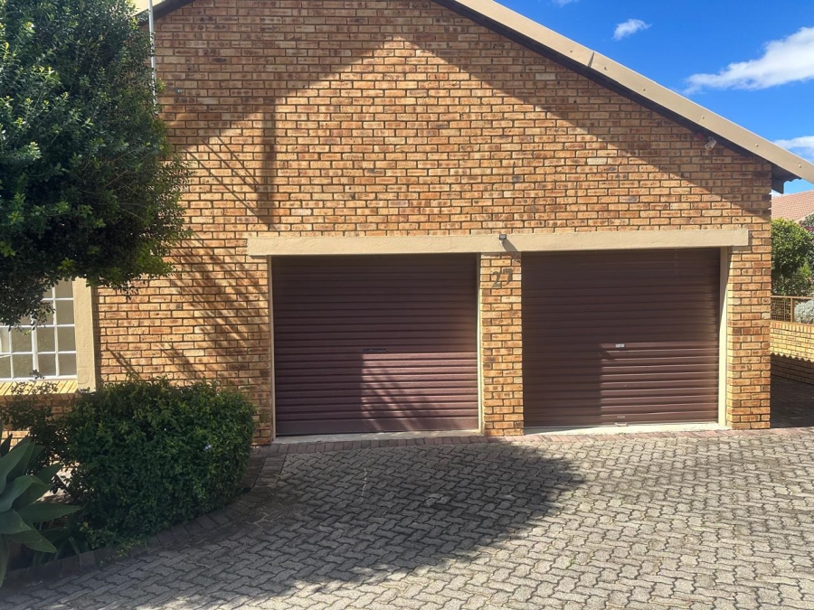 3 Bedroom Property for Sale in Amorosa Gauteng