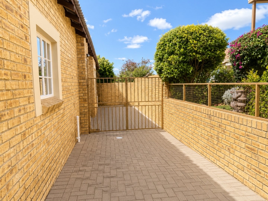 3 Bedroom Property for Sale in Amorosa Gauteng
