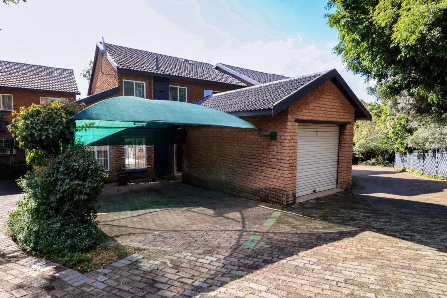  Bedroom Property for Sale in Moreleta Park Gauteng