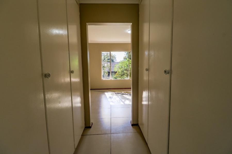  Bedroom Property for Sale in Moreleta Park Gauteng