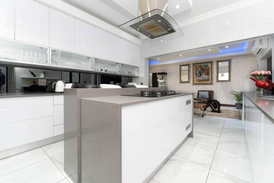 To Let 5 Bedroom Property for Rent in Fourways Gauteng
