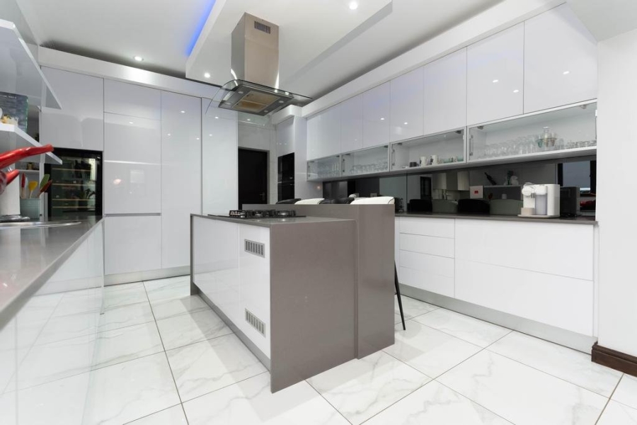To Let 5 Bedroom Property for Rent in Fourways Gauteng
