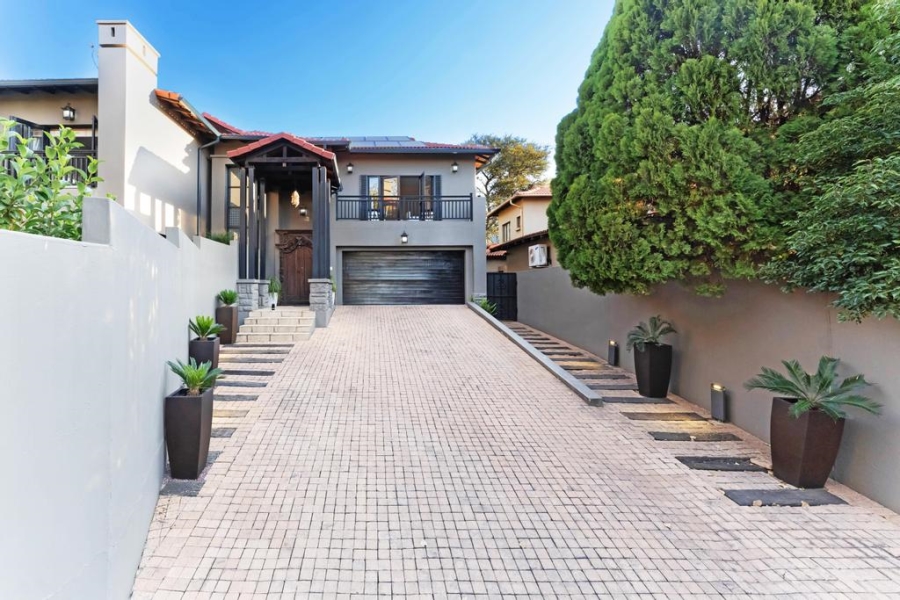 To Let 5 Bedroom Property for Rent in Fourways Gauteng