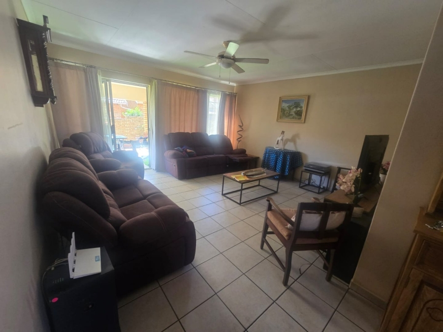 3 Bedroom Property for Sale in Annlin Gauteng