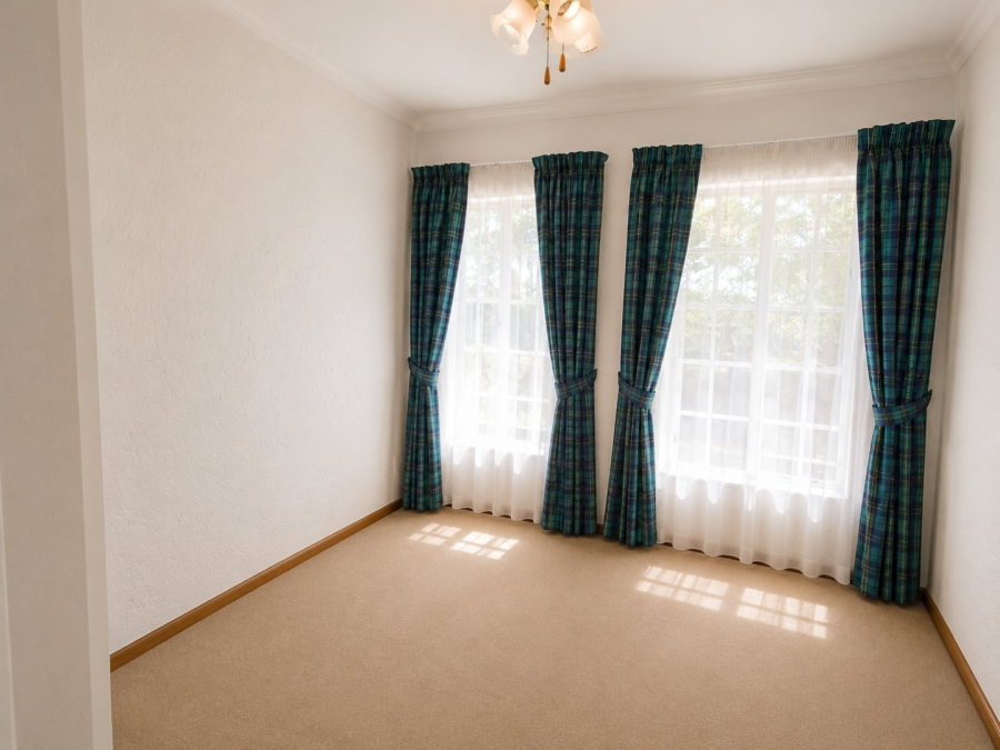 3 Bedroom Property for Sale in Glen Marais Gauteng