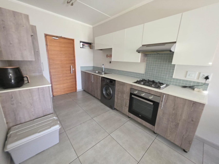 To Let 2 Bedroom Property for Rent in Glen Marais Gauteng