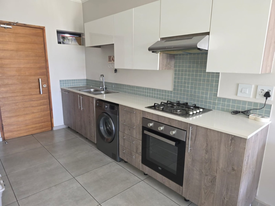 To Let 2 Bedroom Property for Rent in Glen Marais Gauteng
