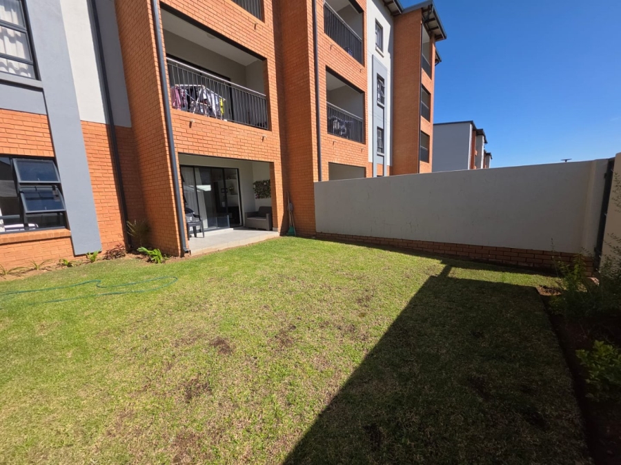To Let 2 Bedroom Property for Rent in Glen Marais Gauteng