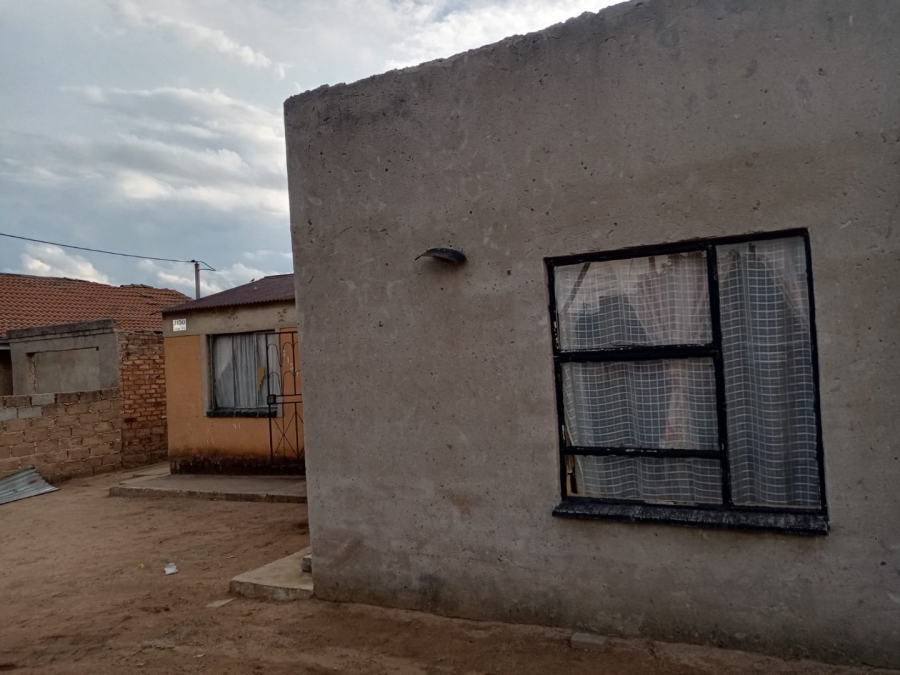 5 Bedroom Property for Sale in Zithobeni Gauteng