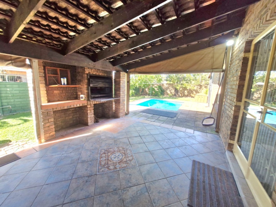 3 Bedroom Property for Sale in Sinoville Gauteng