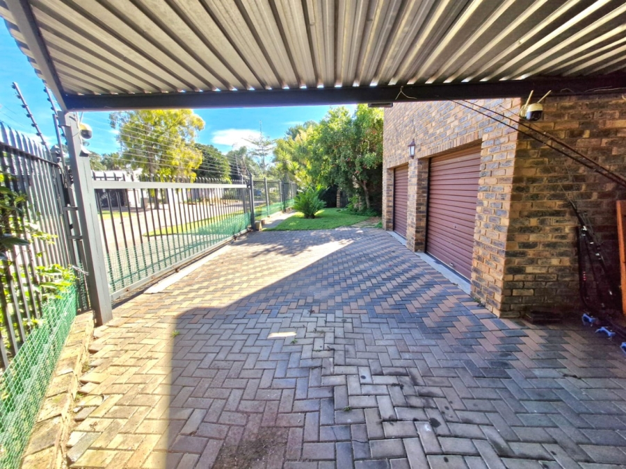 3 Bedroom Property for Sale in Sinoville Gauteng