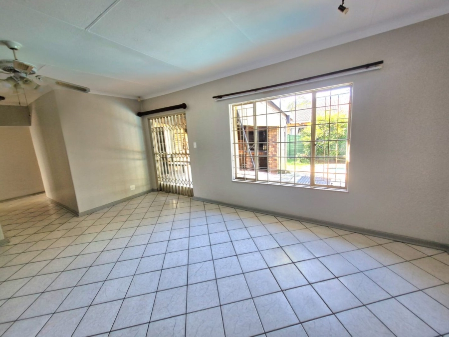 3 Bedroom Property for Sale in Sinoville Gauteng