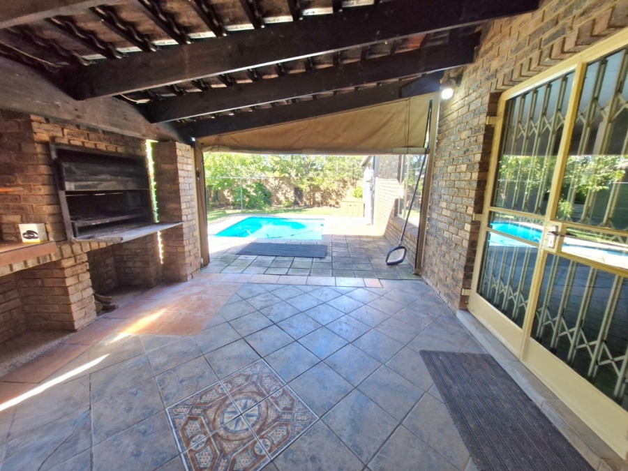 3 Bedroom Property for Sale in Sinoville Gauteng