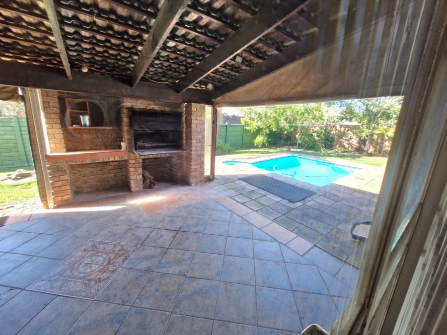 3 Bedroom Property for Sale in Sinoville Gauteng
